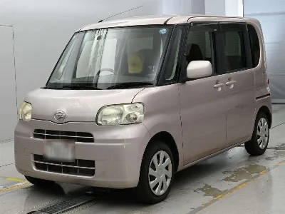 DAIHATSU TANTO 1