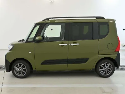 DAIHATSU TANTO 4