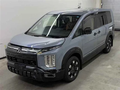 MITSUBISHI DELICA D5