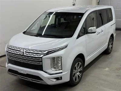 MITSUBISHI DELICA D5