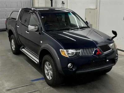 MITSUBISHI TRITON