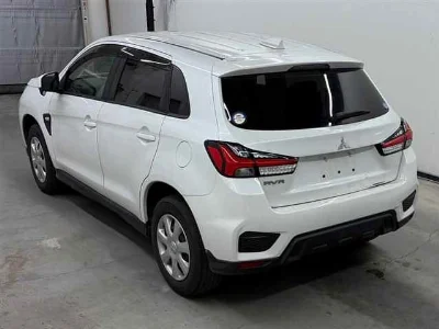MITSUBISHI RVR