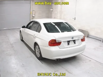BMW 3 SERIES