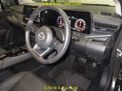 NISSAN AURA