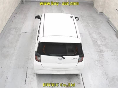 DAIHATSU MIRA E S 3