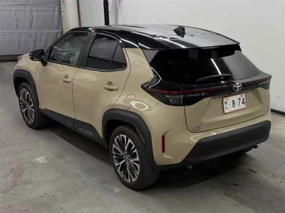 TOYOTA YARIS CROSS 2