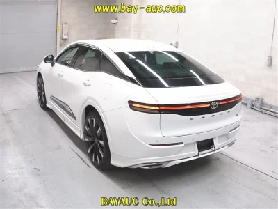 TOYOTA CROWN CROSSOVER
