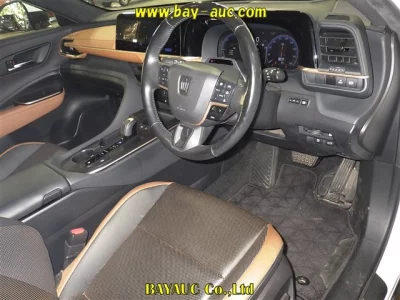 TOYOTA CROWN CROSSOVER