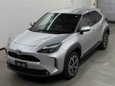 TOYOTA YARIS CROSS 4