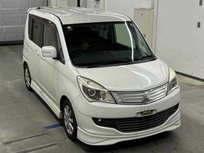 MITSUBISHI DELICA D2