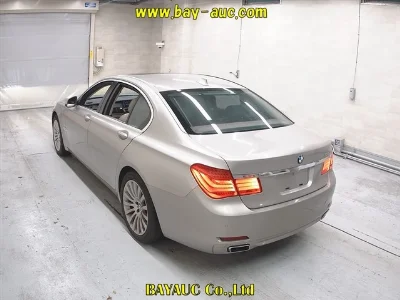 BMW 7 SERIES