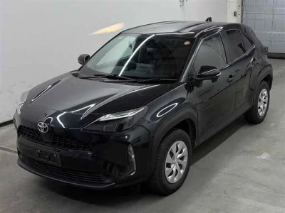 TOYOTA YARIS CROSS 4