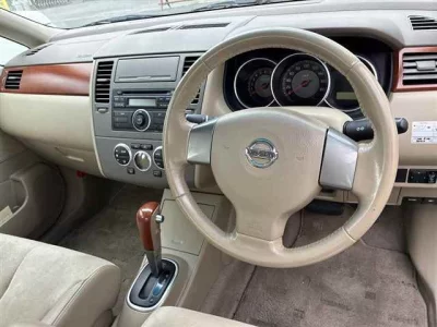 NISSAN TIIDA LATIO