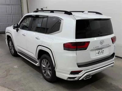 TOYOTA LAND CRUISER