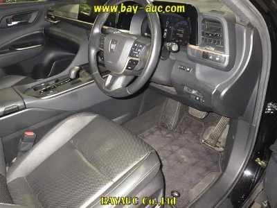 TOYOTA CROWN CROSSOVER