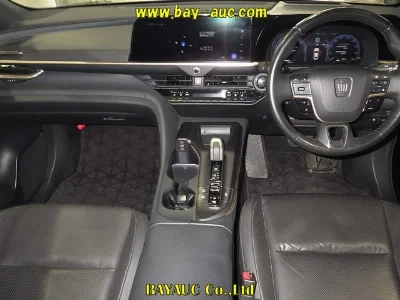 TOYOTA CROWN CROSSOVER