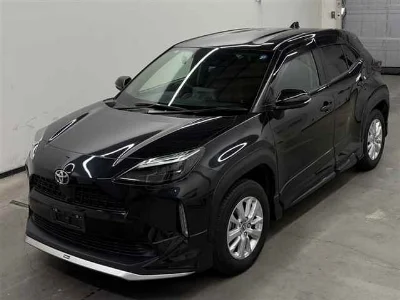 TOYOTA YARIS CROSS 4