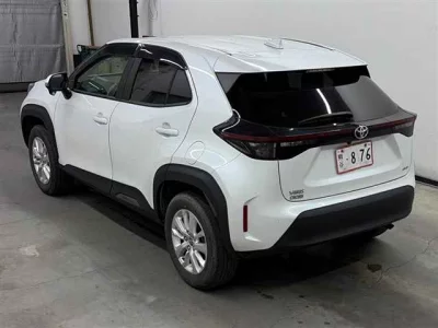 TOYOTA YARIS CROSS 2