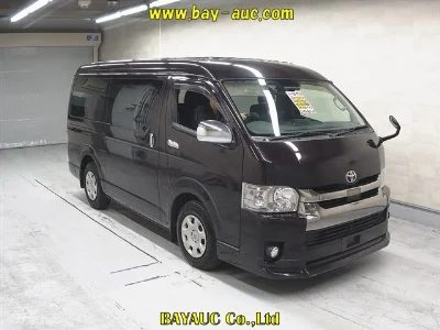 TOYOTA HIACE VAN