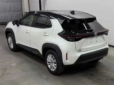 TOYOTA YARIS CROSS 1