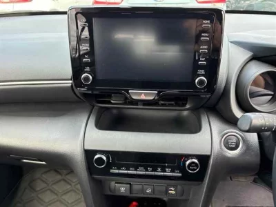 TOYOTA YARIS CROSS 3