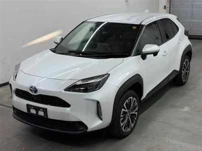 TOYOTA YARIS CROSS 3
