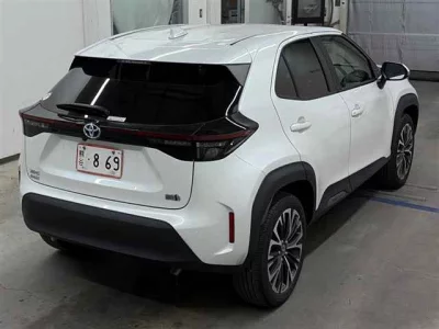 TOYOTA YARIS CROSS 4