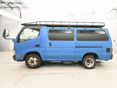 TOYOTA DYNA
