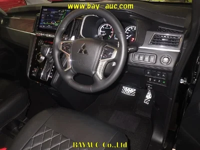 MITSUBISHI DELICA D5