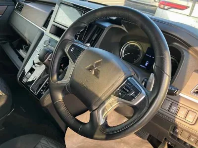 MITSUBISHI DELICA D5