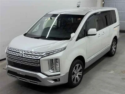 MITSUBISHI DELICA D5