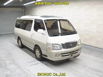 TOYOTA HIACE