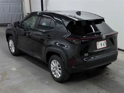 TOYOTA YARIS CROSS 2