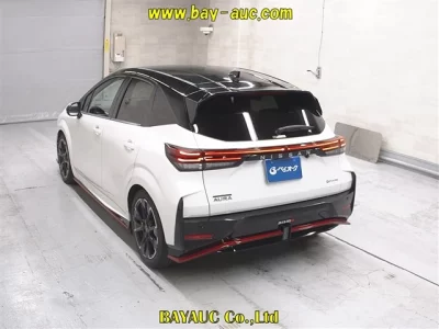 NISSAN AURA