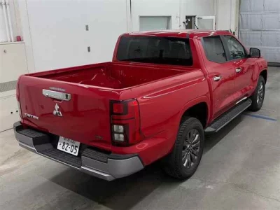 MITSUBISHI TRITON