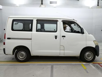 TOYOTA TOWN ACE VAN