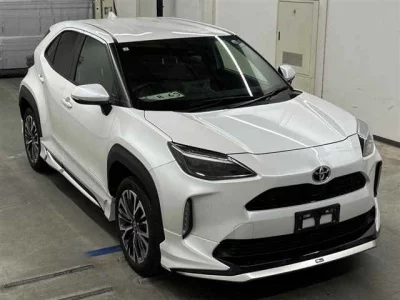 TOYOTA YARIS CROSS 1