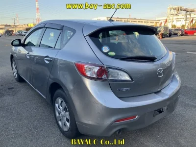 MAZDA AXELA