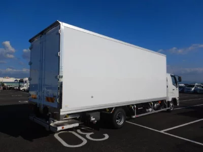 MITSUBISHI FUSO FIGHTER