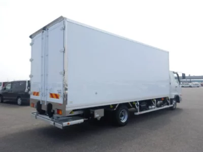 MITSUBISHI FUSO FIGHTER
