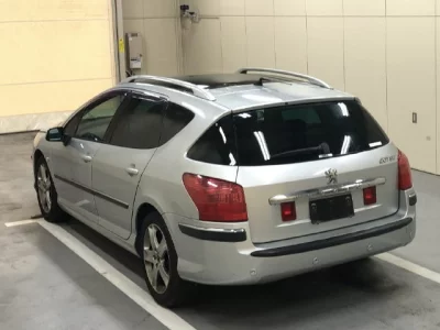 PEUGEOT 407