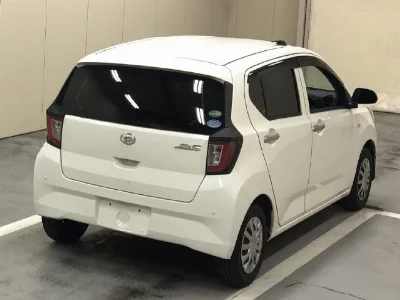 DAIHATSU MIRA E S 4