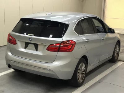 BMW 2 SERIES