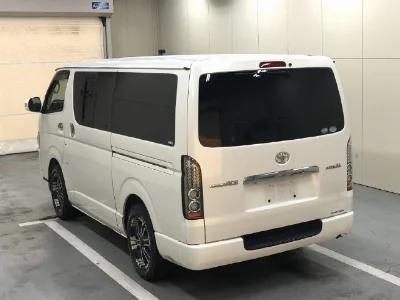 TOYOTA REGIUS ACE VAN
