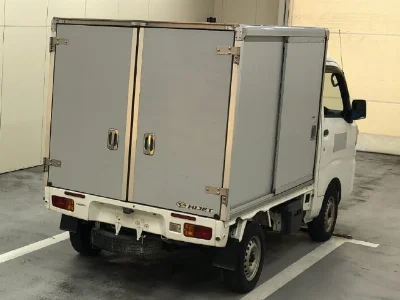 DAIHATSU HIJET TRUCK 4