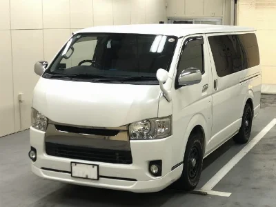 TOYOTA HIACE VAN