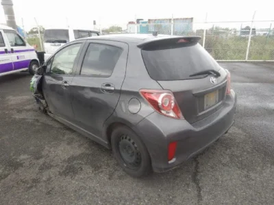 TOYOTA VITZ
