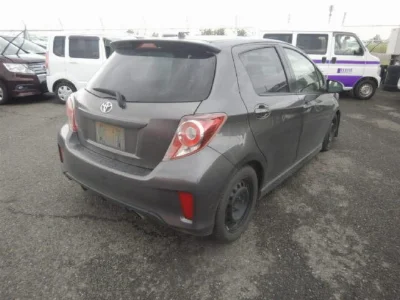 TOYOTA VITZ