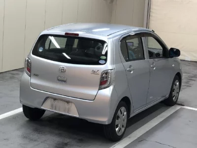 DAIHATSU MIRA E S 3