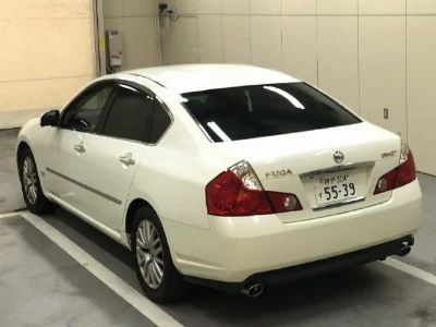 NISSAN FUGA